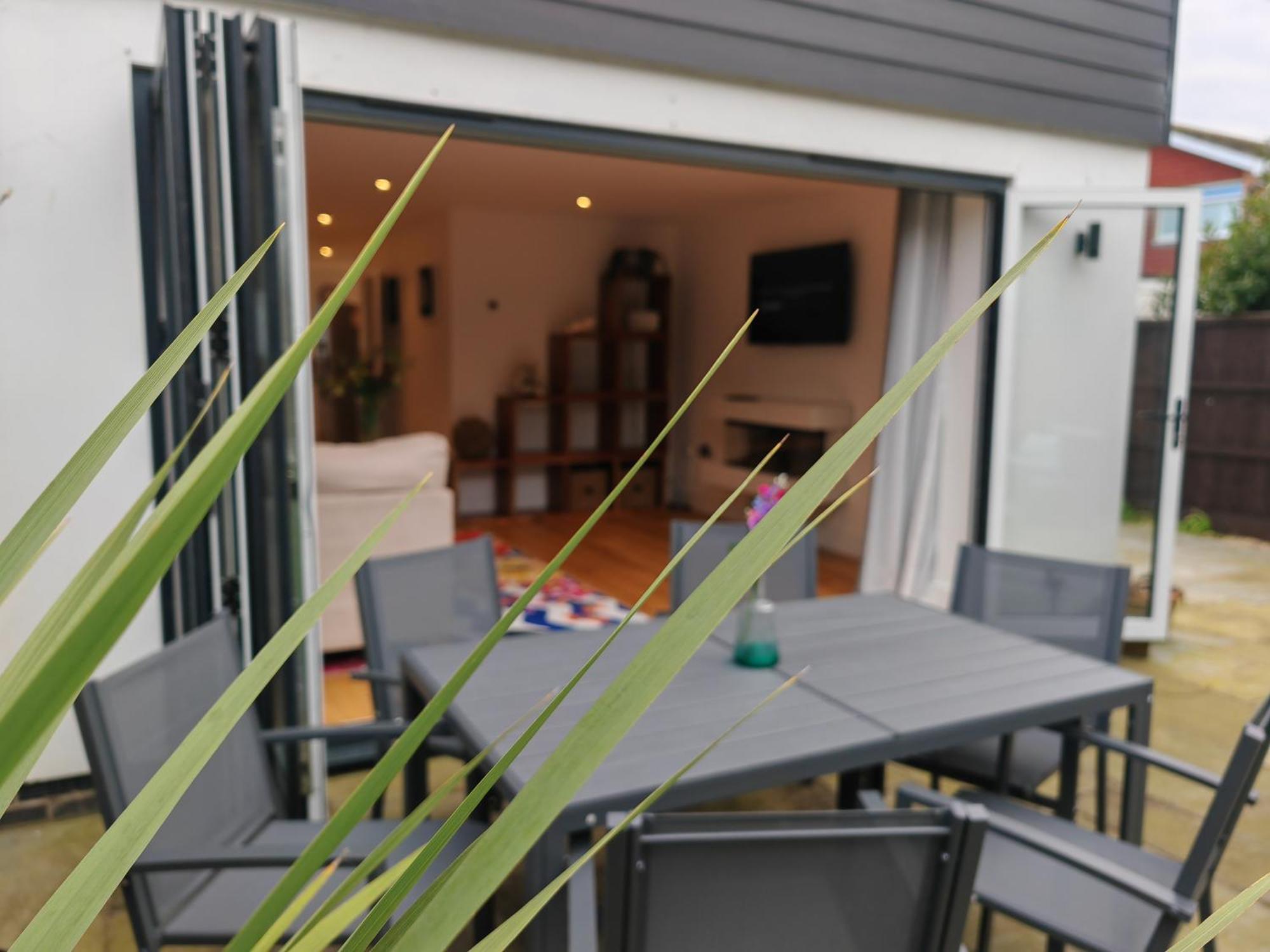 Middleton Villa Bognor Regis Exteriör bild